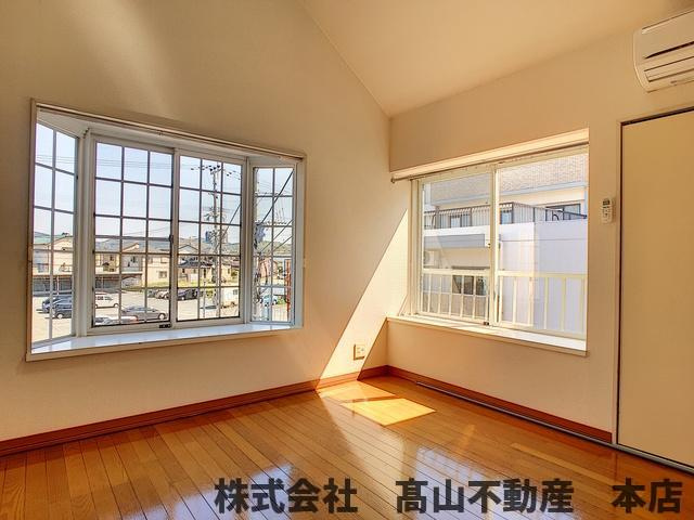 宗像市三郎丸１丁目のアパートの洋室