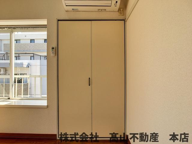 宗像市三郎丸１丁目のアパートの収納