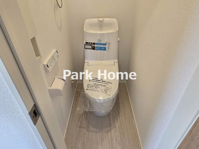 高知市介良 2期2棟2　新築戸建ての居間・リビング|２F：トイレ