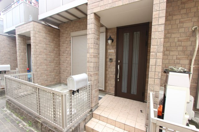 カーサグランデ池場の玄関