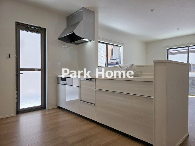 高知市桟橋通3丁目　③　新築戸建てのキッチン