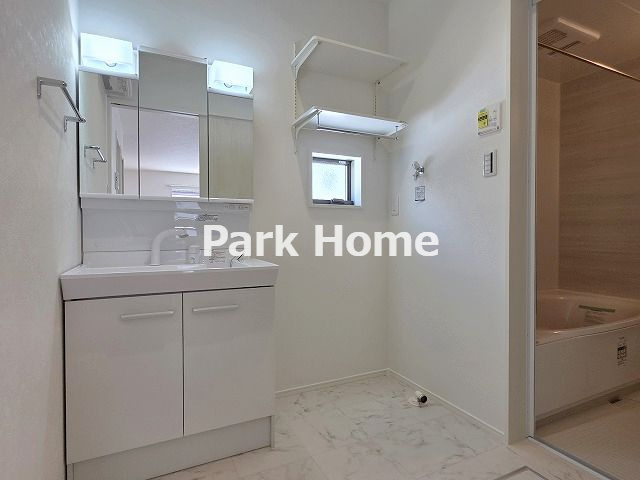 高知市桟橋通3丁目　③　新築戸建ての洗面所