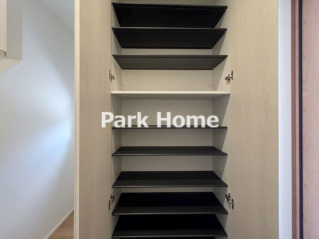 高知市桟橋通3丁目　③　新築戸建ての収納|シューズボックス