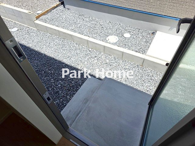 高知市桟橋通3丁目　③　新築戸建てのキッチン|勝手口