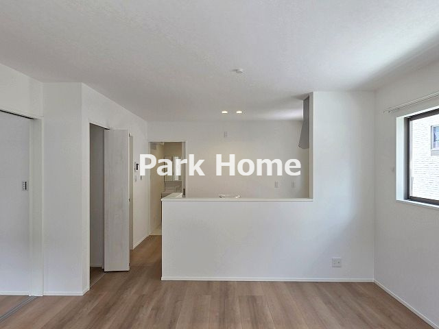 高知市桟橋通3丁目　③　新築戸建てのキッチン