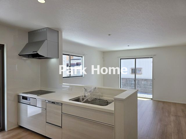 高知市桟橋通3丁目　③　新築戸建てのキッチン