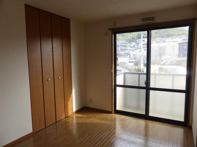 ソレジオ浜中　Ｂの居間・リビング|洋室