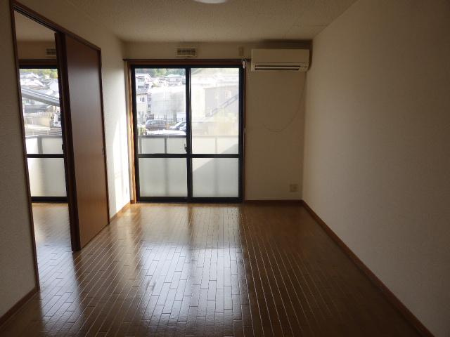 ソレジオ浜中　Ｂの居間・リビング|リビング