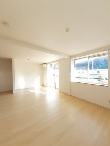 アルファ　ワンの居間・リビング