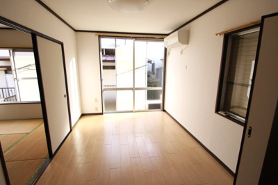 【洋室】 | アメニティハイム | 6帖