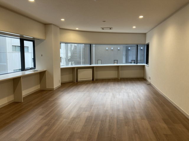 中央区新川１丁目の賃貸マンションの居間・リビング