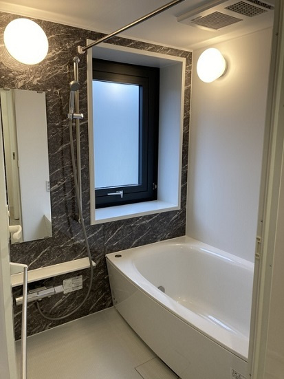 中央区新川１丁目の賃貸マンションの浴室