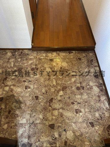 仲介手数料０円！ライオンズマンション栄の玄関