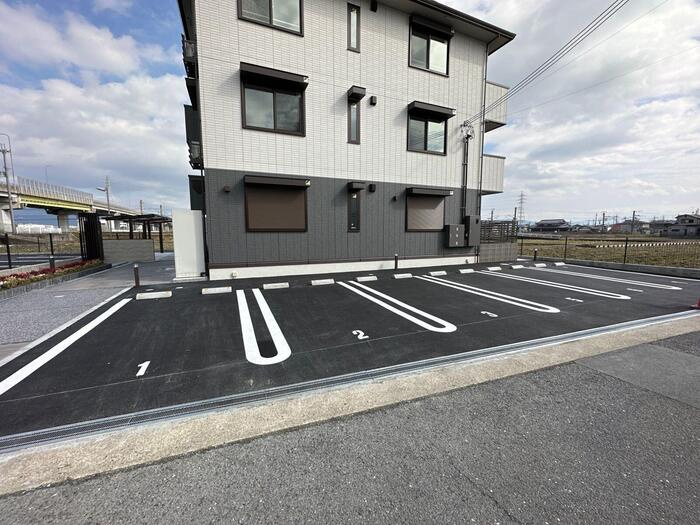 サージュ大和郡山の駐車場