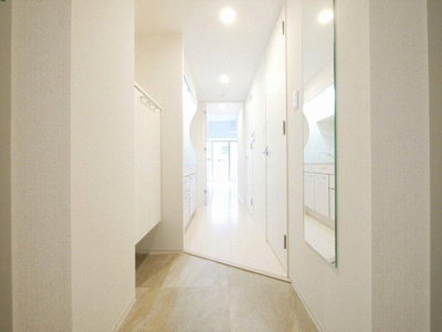 【玄関】 | セレニテ心斎橋グランデ | きれいな玄関です