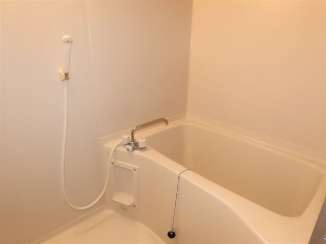 レオパレスクラージュの浴室|お風呂、トイレは完全別です