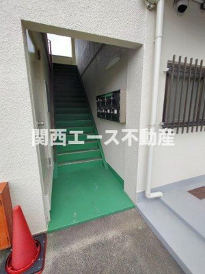 【エントランス】 | クローバーハイツ