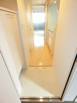 【玄関】 | SERENiTE北浜 | シンプルで使いやすい玄関です