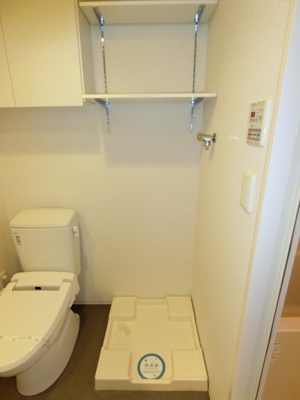 【設備】 | SERENiTE北浜 | 洗濯機置き場です