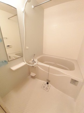 フレグランス広石の浴室