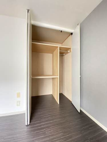 フローラル舟入南の収納