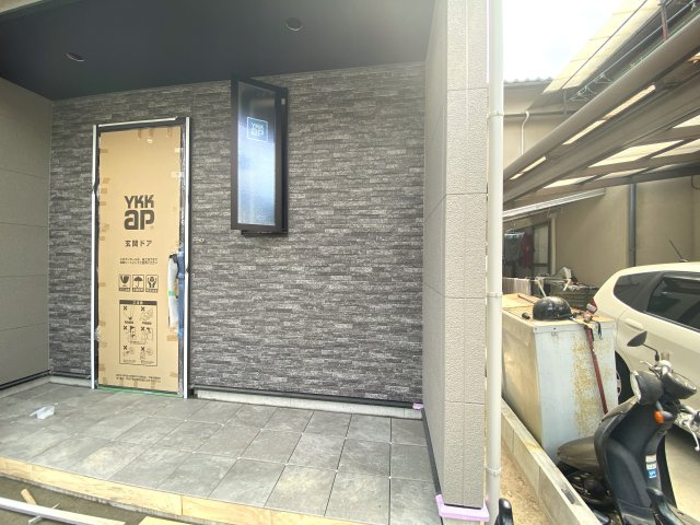 マ・メゾン　佐伯区五日市中央5丁目　№101の玄関|玄関ポーチがオシャレ