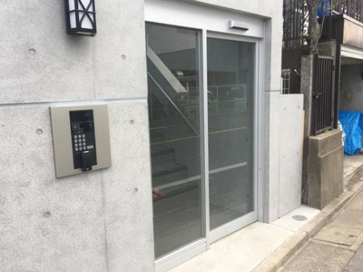 【エントランス】 | グリシュアーヴ旭町