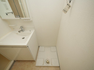 【設備】 | スプランディッド淀屋橋DUE | 洗濯機置き場です