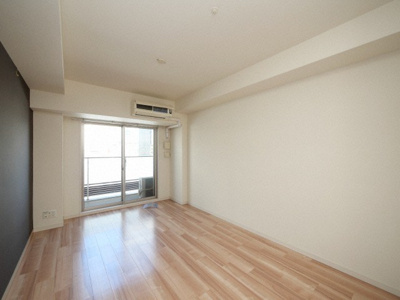 【居間・リビング】 | スプランディッド淀屋橋DUE | 使いやすい居間です