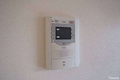 【セキュリティ】 | プレサンス栄ライズ | モニター付きインターホンです