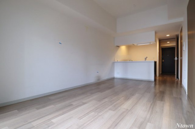 【居間・リビング】 | プレサンス栄ライズ | 使いやすいリビングです