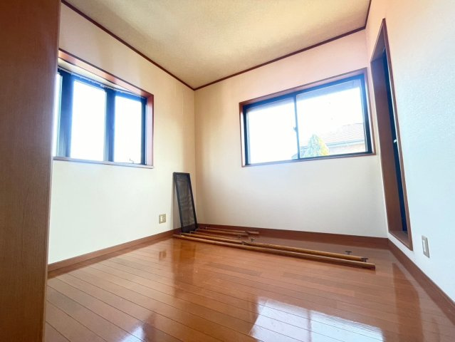 東吉田1080の洋室