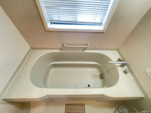 東吉田1080の浴室