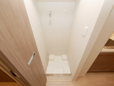 【設備】 | アヴェニール北浜 | 洗濯機置き場です