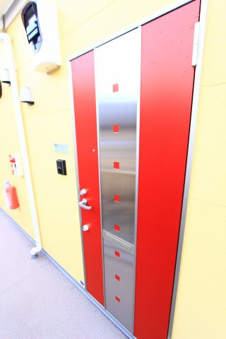 ユナイト白楽レオノールの杜の玄関|同タイプ参考写真です。