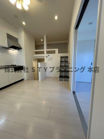 仲介手数料０円！アーク十番町の居間・リビング