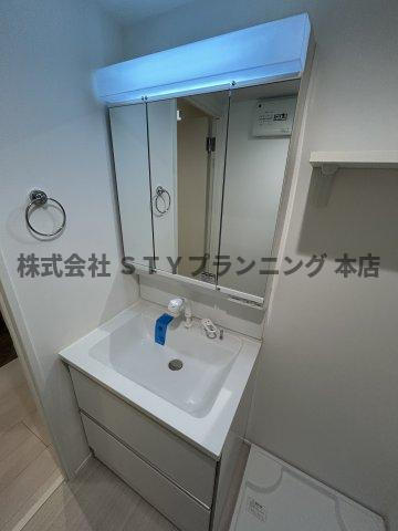 仲介手数料０円！アーク十番町の独立洗面台