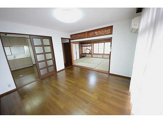 【居間・リビング】