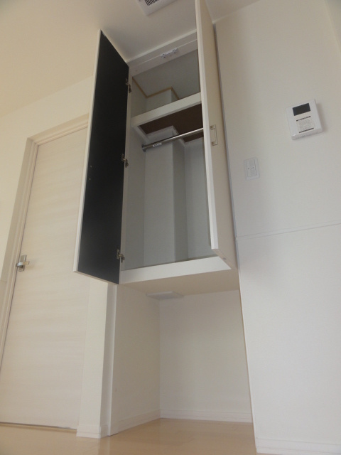 Ｐａｒｋ　Ｈｅｉｍのその他共用部分|★収納下にペットトイレスペースあり★