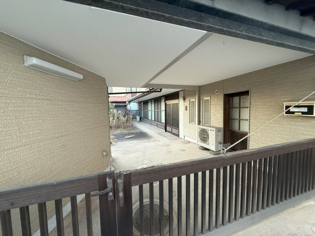 横島売家の外観