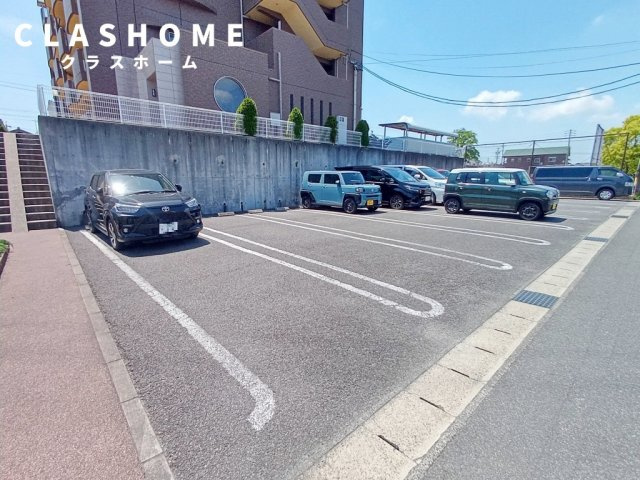 ロベリア　　刈谷市の賃貸ならクラスホーム刈谷店の駐車場