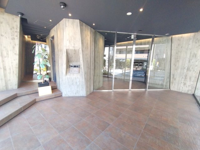 CAVE YUSHIMAのエントランス|エントランス