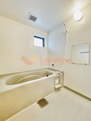 【浴室】 | リビングタウン江戸屋敷 E棟 | 落ち着いた空間のお風呂です