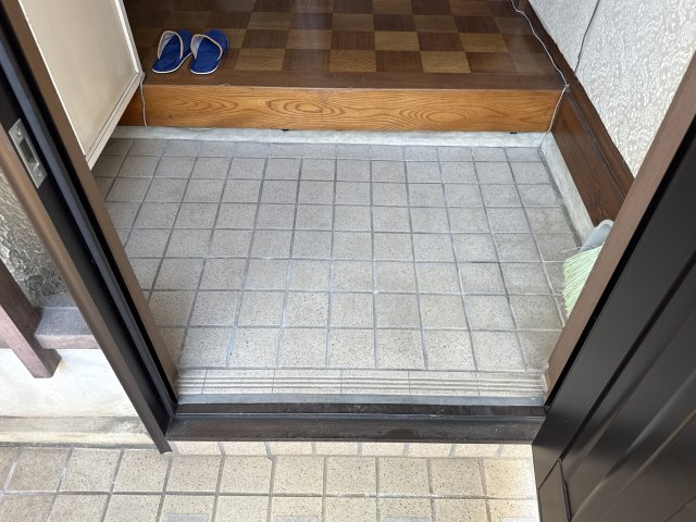 土山4丁目戸建の玄関