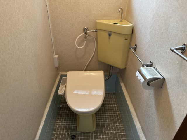 土山4丁目戸建のトイレ