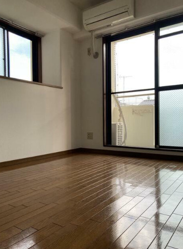 熊本市中央区黒髪３丁目の賃貸マンションの居間・リビング