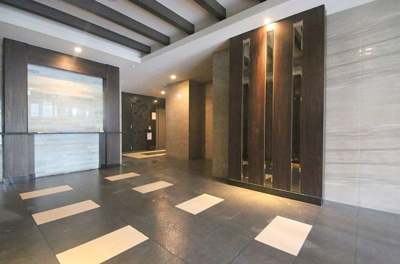 【エントランス】 | プレサンス大阪城公園ネクサス | 落ち着いたエントランスです