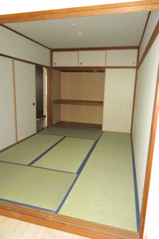 アドリーム石切山手の和室