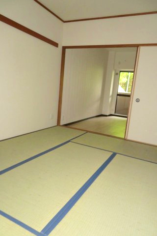 アドリーム石切山手の和室