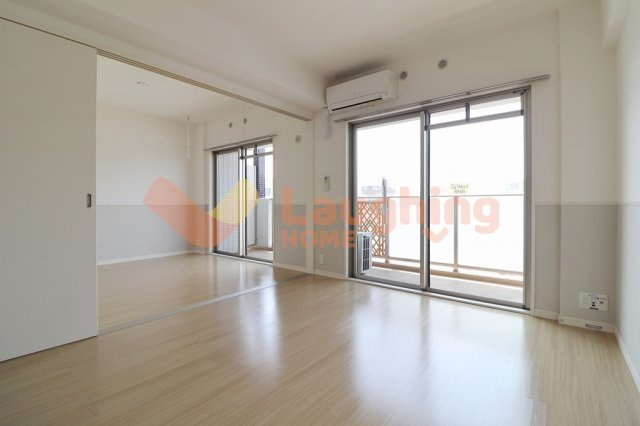 プレジデント正弥久留米駅前の居間・リビング|使いやすいリビングです